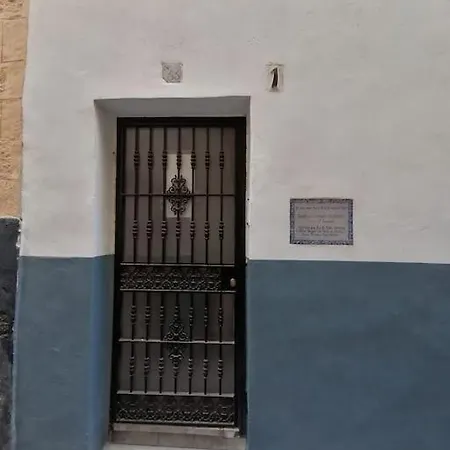 Cdz - Suarez De Salazar 2, Cozy In Apartment